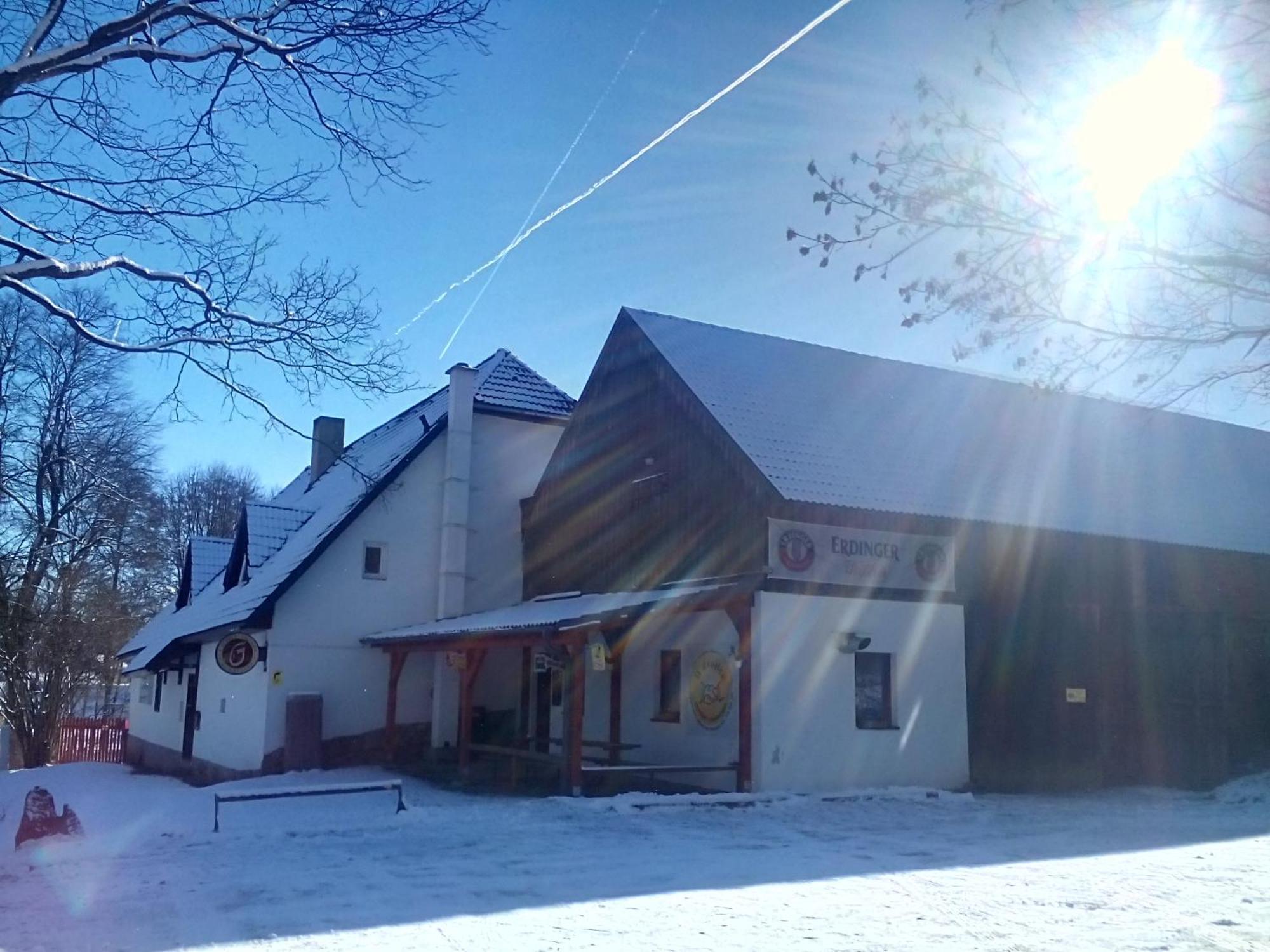 Penzion U Dvojice ノヴェー・ムニェスト・ナ・モラヴィエ エクステリア 写真